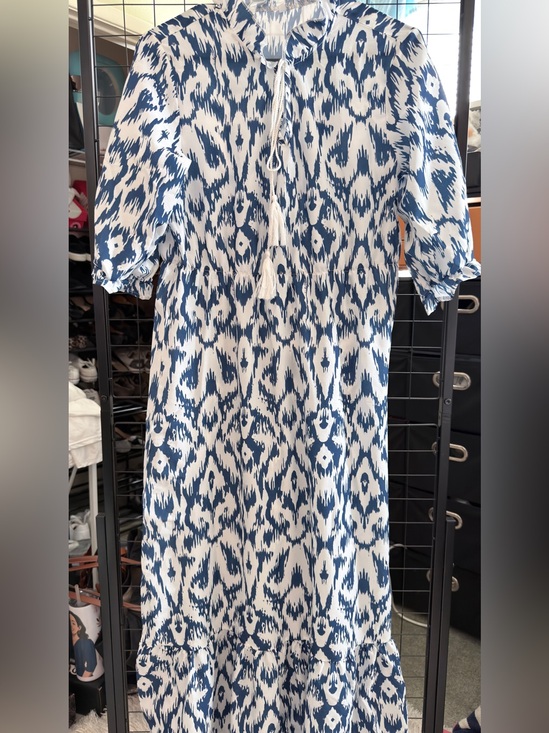 Dresses & Skirts - Blue and White Printed Midi Dress